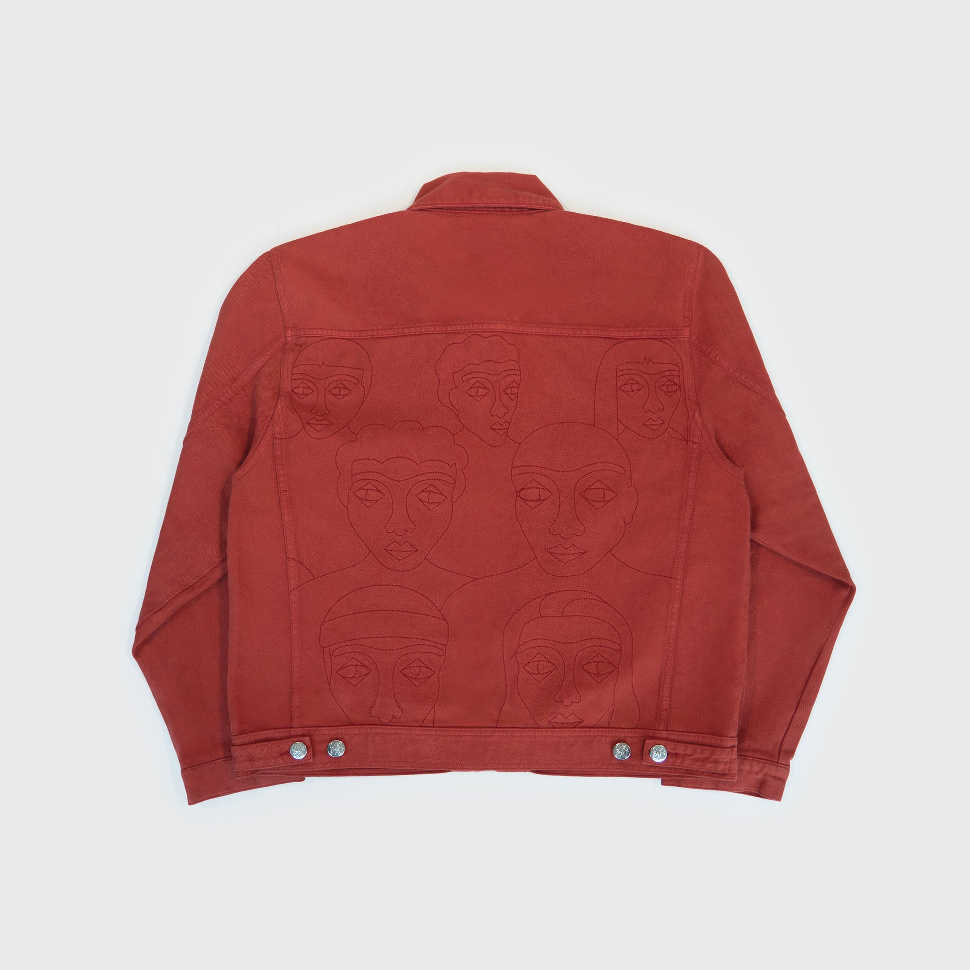 Veste trucker en coton brique avec grande broderie ton sur ton dans le dos. Atelier Chazeau, marque française de streetwear premium mixte.