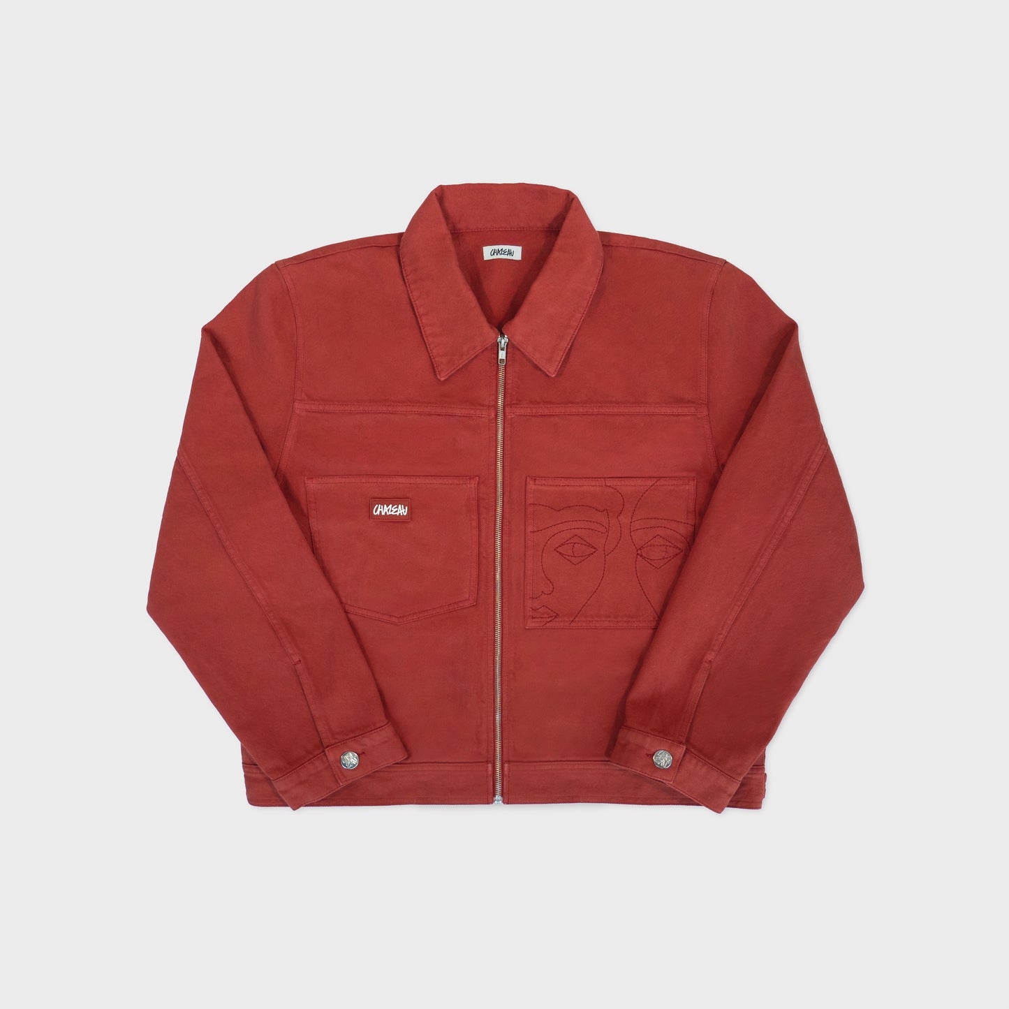 Veste trucker en coton brique avec broderies ton sur ton sur la poitrine. Atelier Chazeau, marque française de streetwear premium mixte.